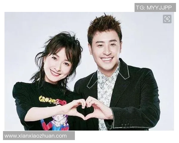 足球明星恋情曝光与新欢甜蜜互动引发媒体热议