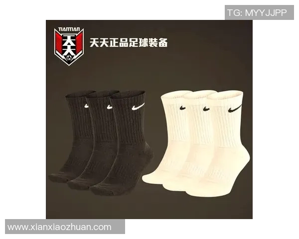 足球明星们如何选择足球鞋子提升比赛表现与个人风格的完美结合